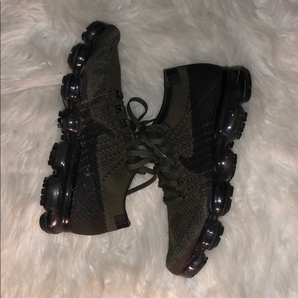 vapormax flyknit olive green